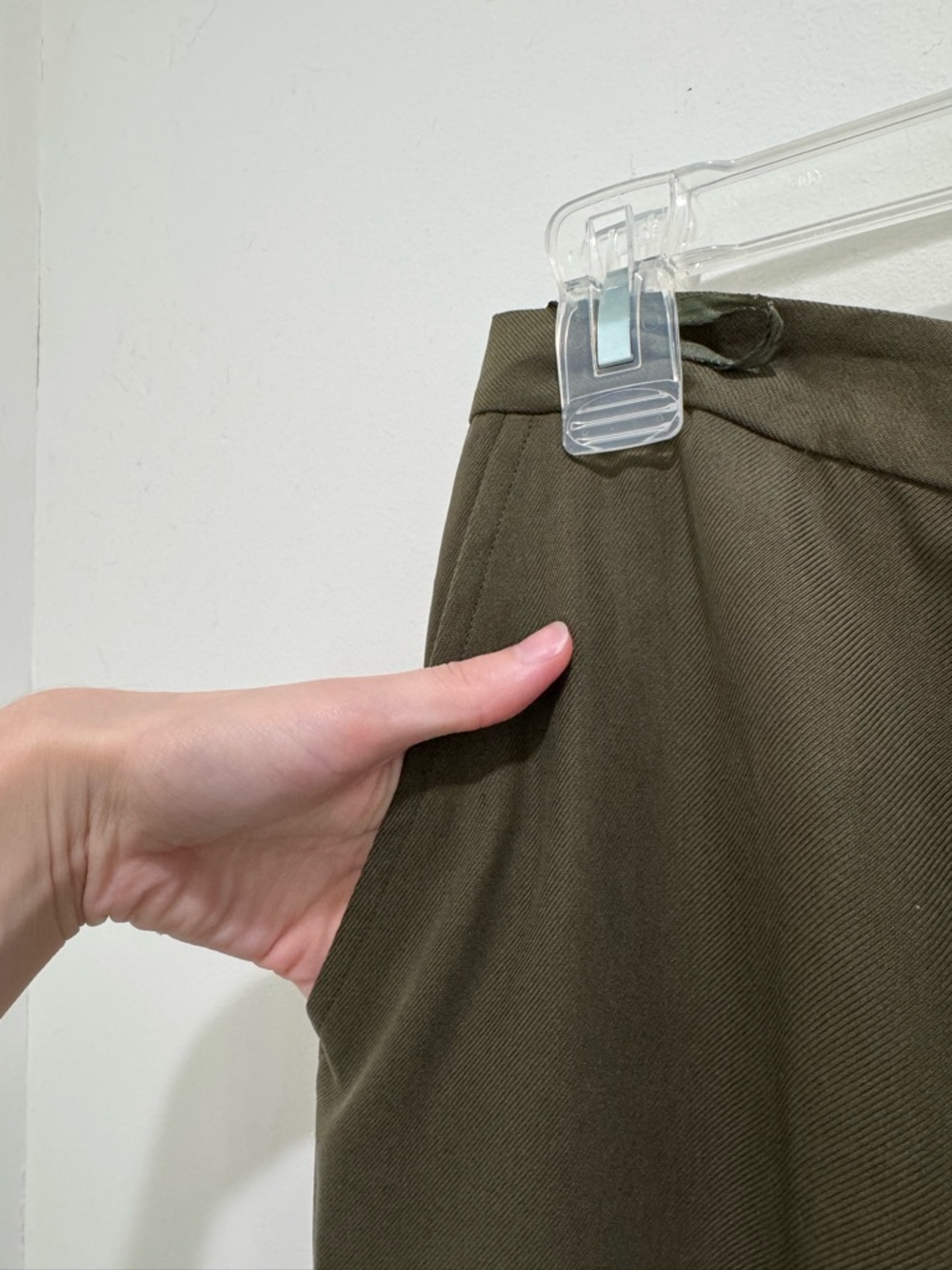 Lauren Ralph Lauren Silk Pants Olive Green Straight Leg Size 10 - Picture 2 of 9